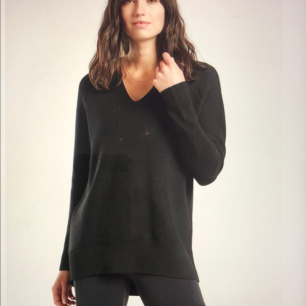 Athleta Hanover Black V-neck Sweater Polyester and Merino Wool Blend XS